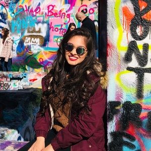 Meet your Posher, Ana